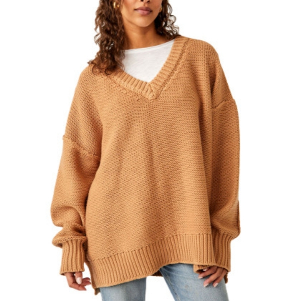 NWT Women's size XS FREE PEOPLE Slouchy V Neck Sweater